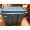 Image 4 : 3 Plasic Tubs