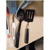 Image 5 : Box Kitchen Utensils