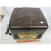 Image 1 : 1940's Bakelite Radio and Record Player not working