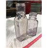 Image 4 : 2 Light Purple Bottles, Mottled, No Lids
