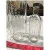 Image 2 : 1 Smaller 6-55 Bottle And 1 Larger 4-49, Both Capped, By Dr. Peter Fahrney And Sons CO, Winnipeg, MB