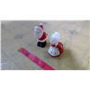 Image 3 : KISSING SANTA AND MRS. SANTA SALT AND PEPPER SHAKERS