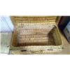 Image 4 : ITEMS IN WICKER BOX 24"L X 14.5"W X 12 "D