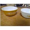 Image 3 : Vintage Pyrex Butterfly Set Mixing Bowls