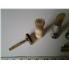 Image 2 : Vintage Shaving Brushes and Razor