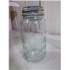 Image 1 : 1 MASON FRUIT JAR