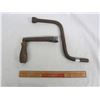 Image 1 : Hand Crank and Wrench