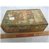Image 1 : Cigar box full of assorted articles