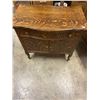 Image 1 : Oak Washstand 1/4 cut Oak - Serpentine Front