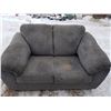 Image 1 : Loveseat 64" Long