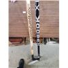 Image 1 : 2 Hockey Sticks