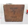 Image 5 : 8.5" X 9.5" X 22" Vintage "Hercules Powders" Dato wood box