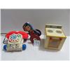 Image 1 : Battery operated child's stove, chatter telephone, gong bell toy