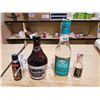 Image 1 : Lot 4 Vintage Liquor Bottles