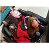Image 2 : Pet carrier of toys and compact umbrellas