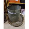 Image 2 : 2 chicken feeders