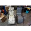 Image 1 : 2 FOLDING PATIO LOUNGERS