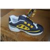 Image 2 : BOX OF NEW KIDS SHOES SIZE 13