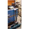 Image 6 : 2 snow shovels and rake