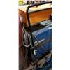 Image 8 : 2 snow shovels and rake