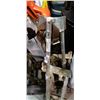 Image 2 : PAIR OF DRYWALL STILTS
