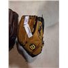 Image 2 : 2 WILSON BASEBALL GLOVES