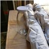 Image 5 : BOX OF 105 GLASS BOTTLES 200ML WITH LIDS
