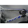 Image 2 : WHITE AND BLUE CCM BIKE