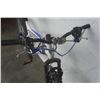 Image 6 : WHITE AND BLUE CCM BIKE