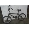 Image 1 : BLACK BMX BIKE