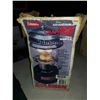 Image 3 : COLEMAN CAMP STOVE AND COLEMAN GAS LANTERN