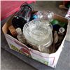 Image 1 : BOX OF ESTATE GOODS AND GLASSWARE