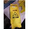 Image 3 : 3 WET FLOOR SIGNS