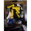 Image 3 : 3 BOXES OF EMERGENCY BLANKETS, FIRST AID KIT, FLASHLIGHTS AND MORE