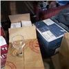Image 3 : 5 boxes of wine glasses and water jugs