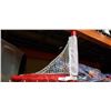 Image 3 : NHL TWIN SIZE COMFORTER AND MINI HOCKEY NET