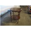 Image 4 : ANTIQUE ROUND MAHOGANY 2 TIERED PARLOUR TABLE