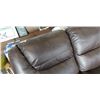 Image 4 : LEATHER DOUBLE RECLINER