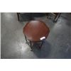 Image 4 : BOMBAY CO MAHOGANY BRASS FOOT OCTAGONAL STAND