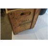 Image 6 : VINTAGE GRAY BEVERAGE CRATE