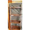 Image 2 : 6 FOOT ESPRESSO LADDER SHELF