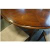 Image 5 : ROUND MODERN DINING TABLE WITH 4 CHAIRS