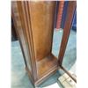 Image 10 : HOWARD MILLER ASHLEY GRANDFATHER CLOCK MODEL 610-519 - COMPLETE AND WORKING WITH PENDULUM AND WEIGHT