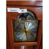Image 6 : HOWARD MILLER ASHLEY GRANDFATHER CLOCK MODEL 610-519 - COMPLETE AND WORKING WITH PENDULUM AND WEIGHT