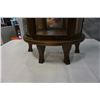 Image 6 : SMALL VINTAGE BOWED GLASS DISPLAY CABINET APPROX 22 INCHES TALL