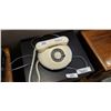 Image 1 : VINTAGE ROTARY PHONE