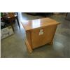 Image 11 : PAIR OF OAK 2 DRAWER NIGHTSTANDS