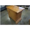 Image 7 : PAIR OF OAK 2 DRAWER NIGHTSTANDS