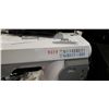 Image 2 : SINGER 140Q SEWING MACHINE