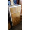 Image 1 : MAPLE AND WHITE 5 DRAWER DRESSER